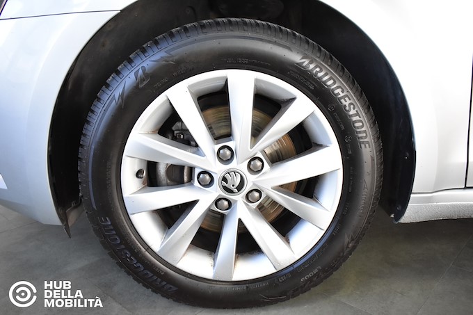 SKODA Octavia 1.5 DSG Wagon Ambition G-Tec